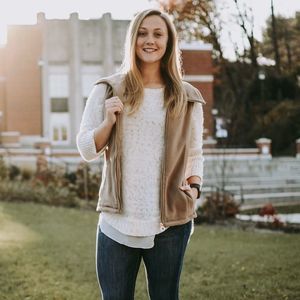 Meet your Posher, Rebecca